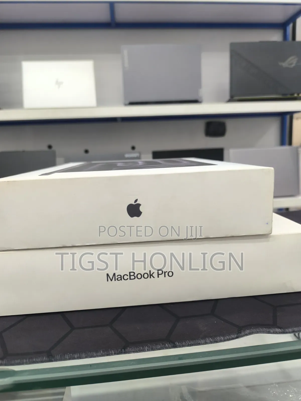 New Laptop Apple MacBook Pro 2025 M5 14-inch 24GB Apple M5 Pro SSD 1T