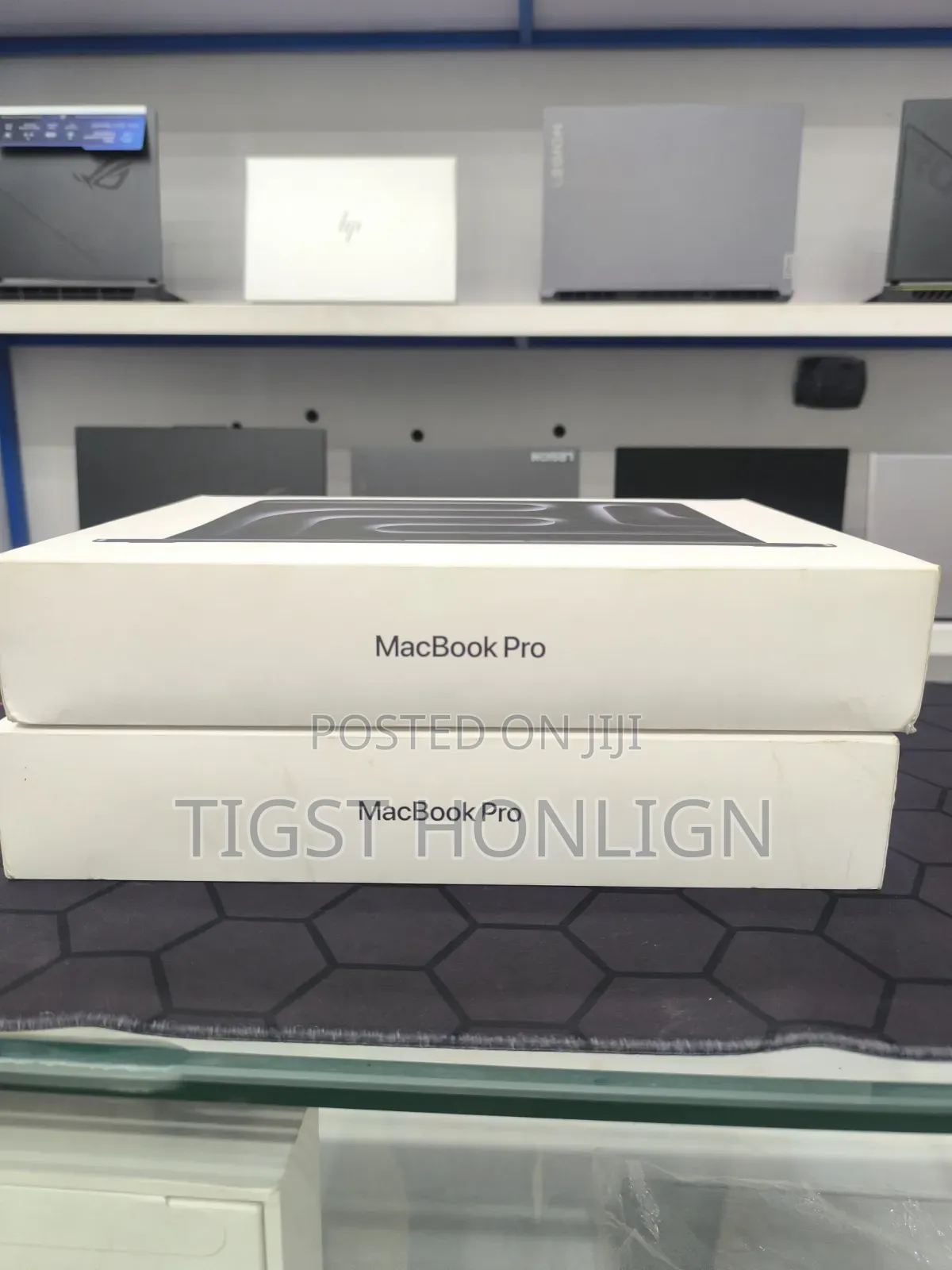 New Laptop Apple MacBook Pro 2025 M5 14-inch 24GB Apple M5 Pro SSD 1T