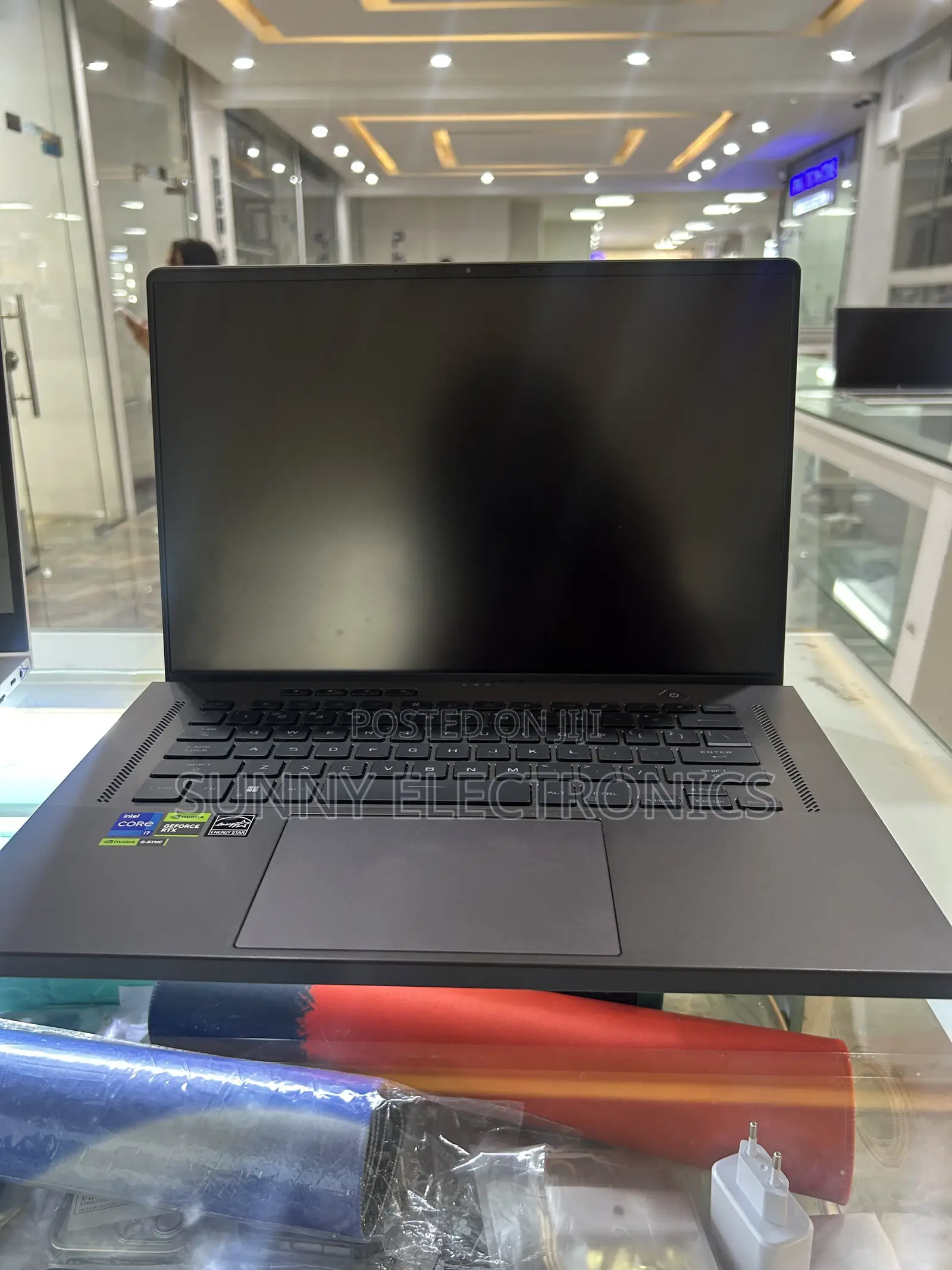 New Laptop Asus ROG Zephyrus G15 16GB Intel Core i7 SSD 1T