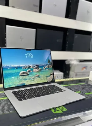 New Laptop Apple MacBook Air 2025 M4 15-inch 24GB Apple M4 SSD 512GB