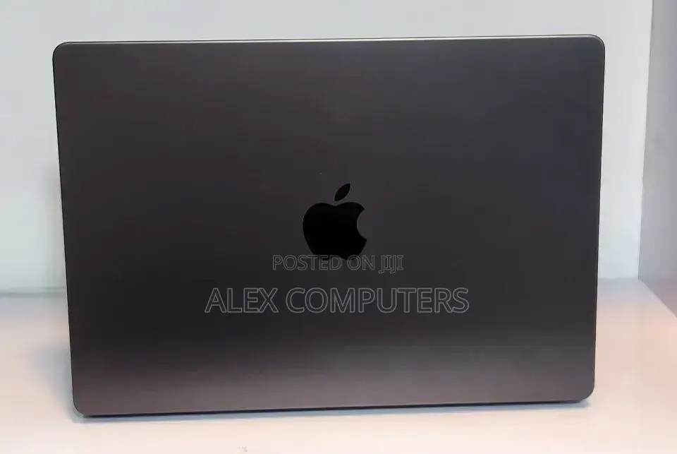 New Laptop Apple MacBook 16GB Apple M5 Pro SSD 1T