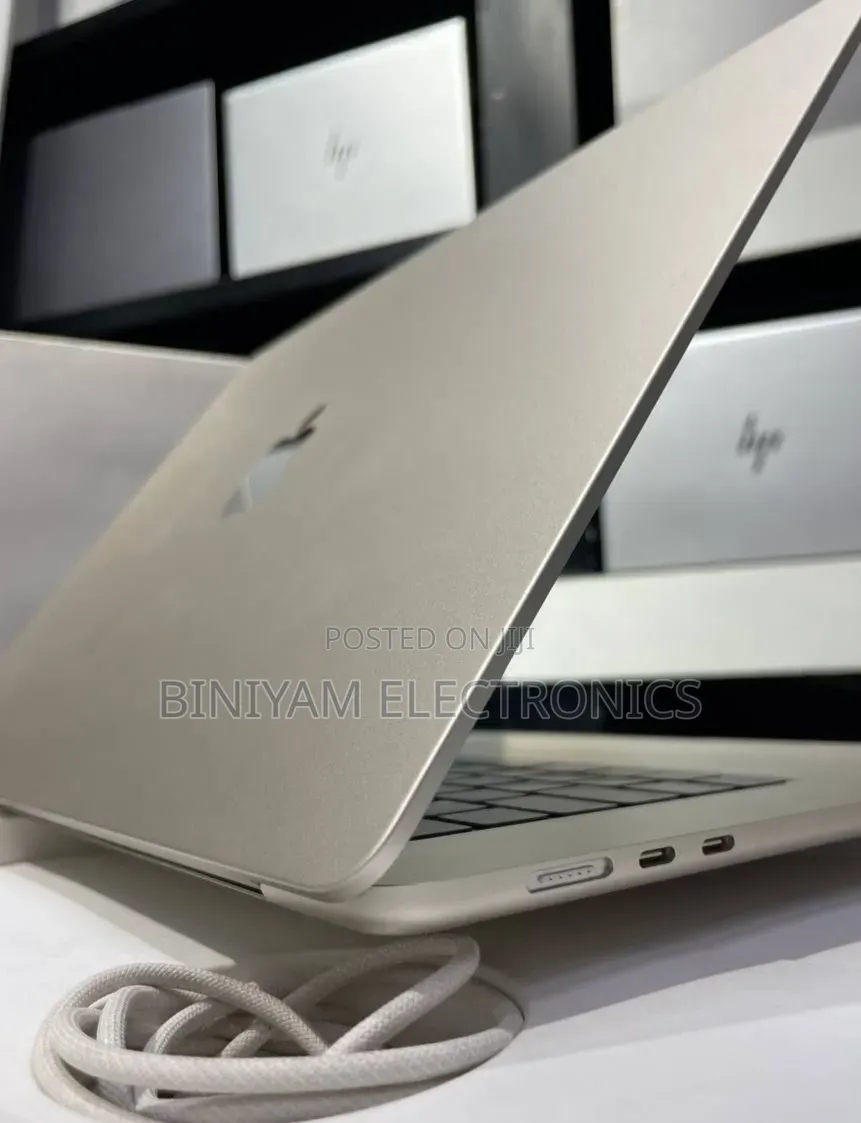 New Laptop Apple MacBook Air 2025 M4 15-inch 16GB Apple M4 SSD 256GB