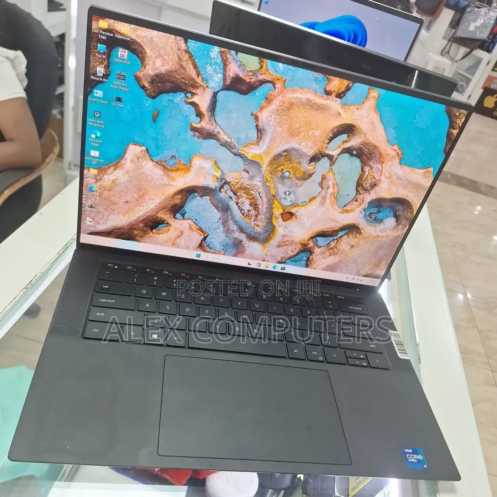 New Laptop Dell Precision 5560 16GB Intel Core i7 SSD 512GB
