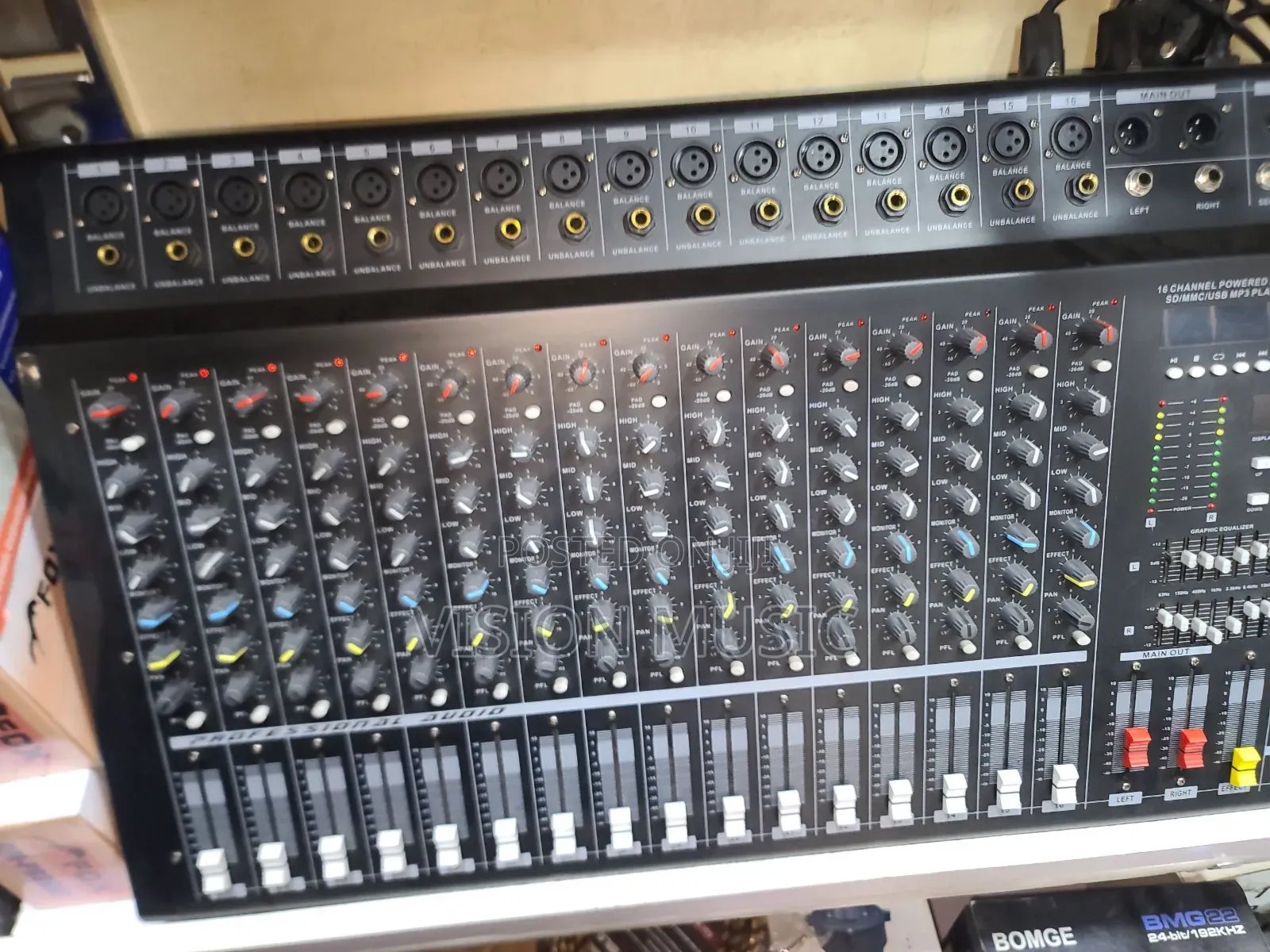 Yamaha 16 Chanel Mixer