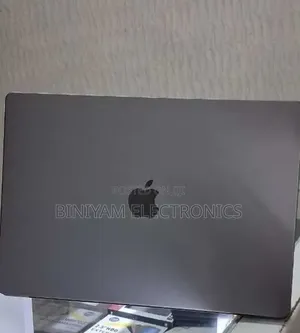New Laptop Apple MacBook Pro M1 32GB Apple M1 Max SSD 1T