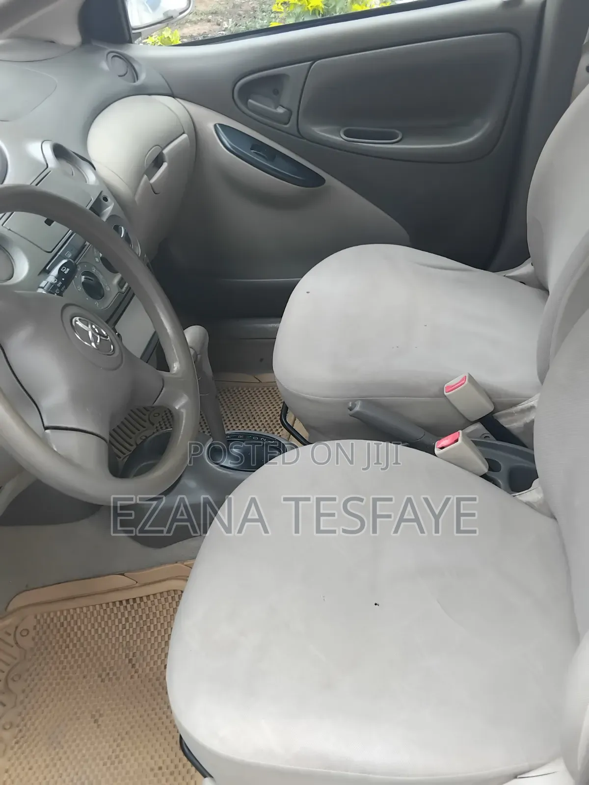 Toyota Platz 2005 Silver