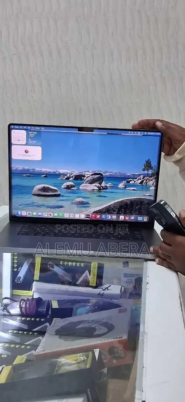 New Laptop Apple MacBook Pro M1 32GB Apple M1 Max SSD 1T