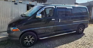 Toyota HiAce 2002 Green