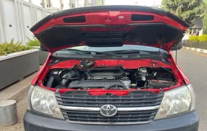 Toyota HiAce 2011 Red