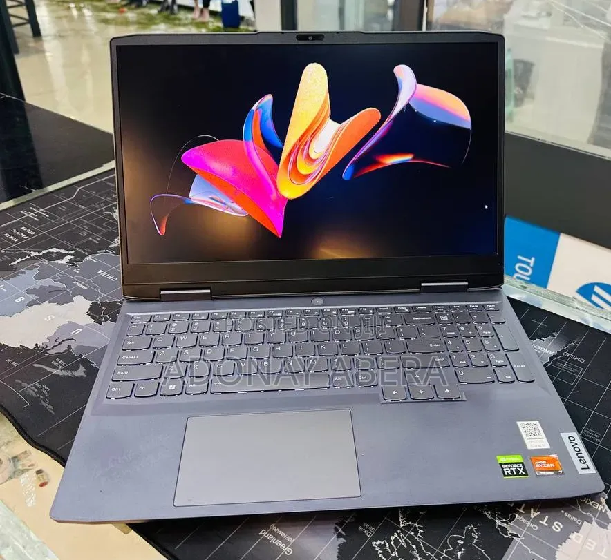 New Laptop Lenovo 16GB AMD Ryzen 7 SSD 512GB