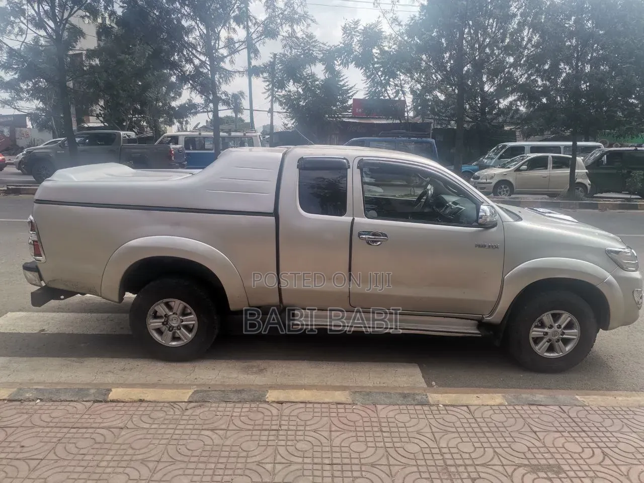 Toyota Hilux 2012 Gold