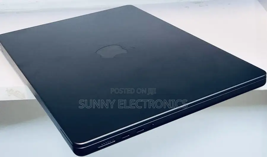 New Laptop Apple MacBook Pro 2025 M5 14-inch 16GB Apple M5 Pro SSD 1T