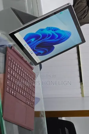 New Laptop Microsoft Surface 16GB Intel Core i7 SSD 128GB