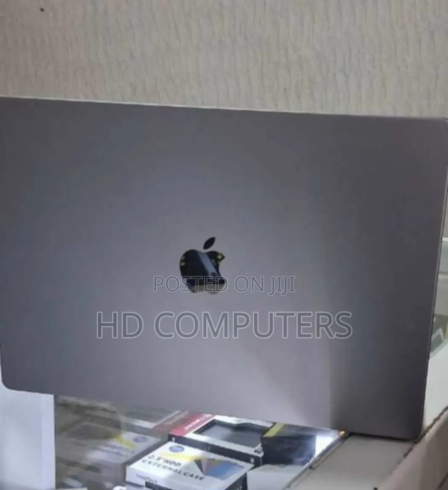 New Laptop Apple MacBook Pro M1 32GB Apple M1 Max SSD 1T