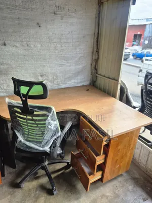 Office L~Shape Table