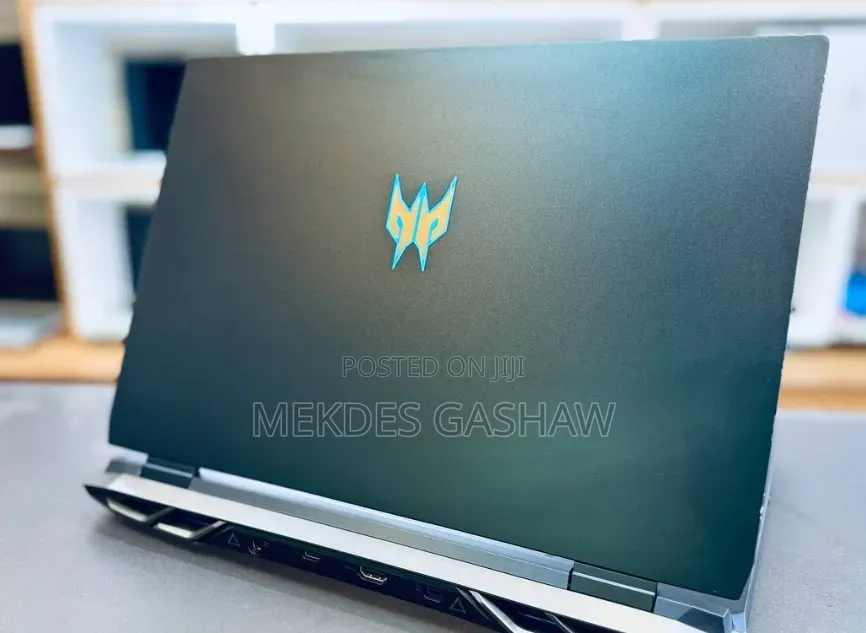 New Laptop Acer Predator Helios 300 16GB Intel Core i9 SSD 1T