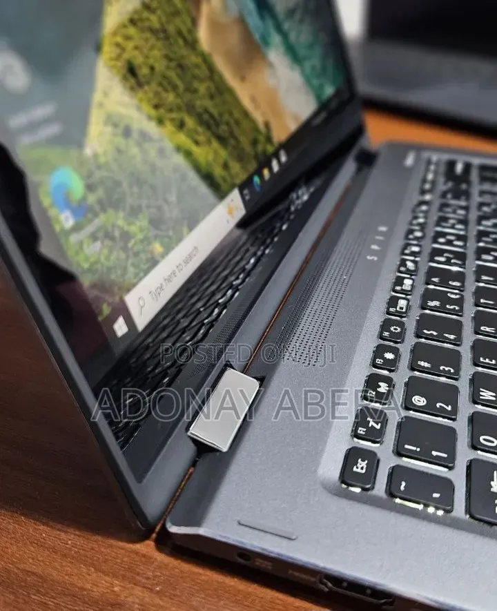 New Laptop Acer Spin 1 8GB Intel Core i5 SSD 256GB