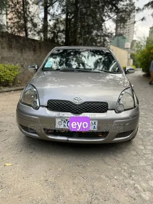 Toyota Yaris 2003 Gold