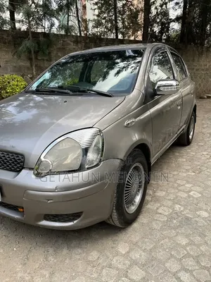 Toyota Yaris 2003 Gold