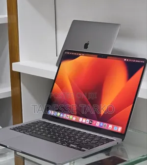 New Laptop Apple MacBook Air 2022 M2 8GB Apple M2 SSD 256GB