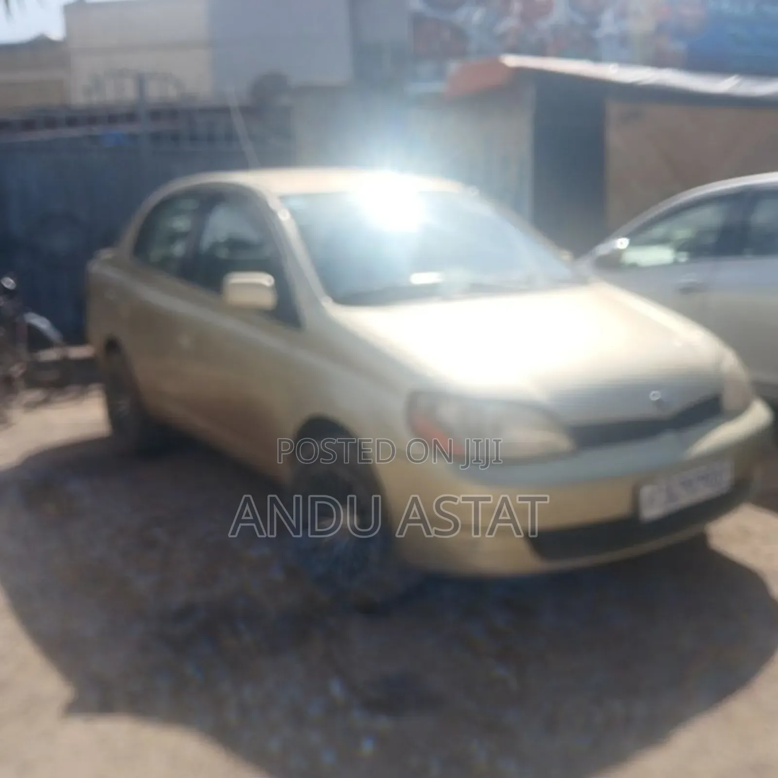 Toyota Platz 1.0 FWD 2002 Gold