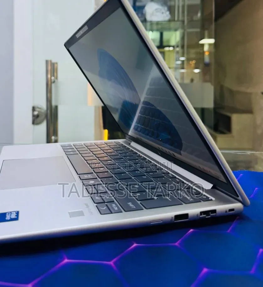 New Laptop HP 16GB Intel Core Ultra 7 SSD 1T