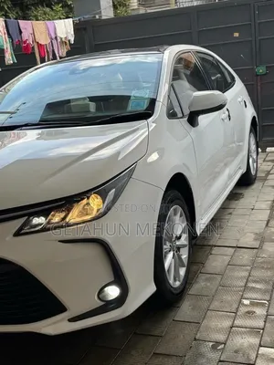 Toyota Corolla 2022 White
