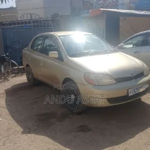 Toyota Platz 1.0 FWD 2002 Gold