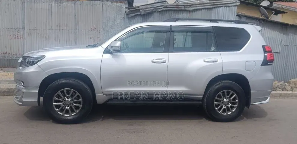 Toyota Land Cruiser 2014 Silver