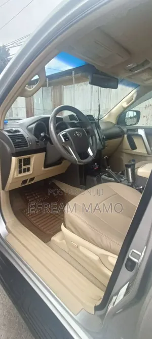 Toyota Land Cruiser 2014 Silver