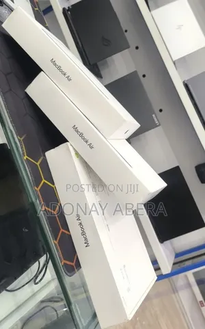 New Laptop Apple MacBook Air 2026 M5 13-inch 16GB Apple M5 SSD 512GB