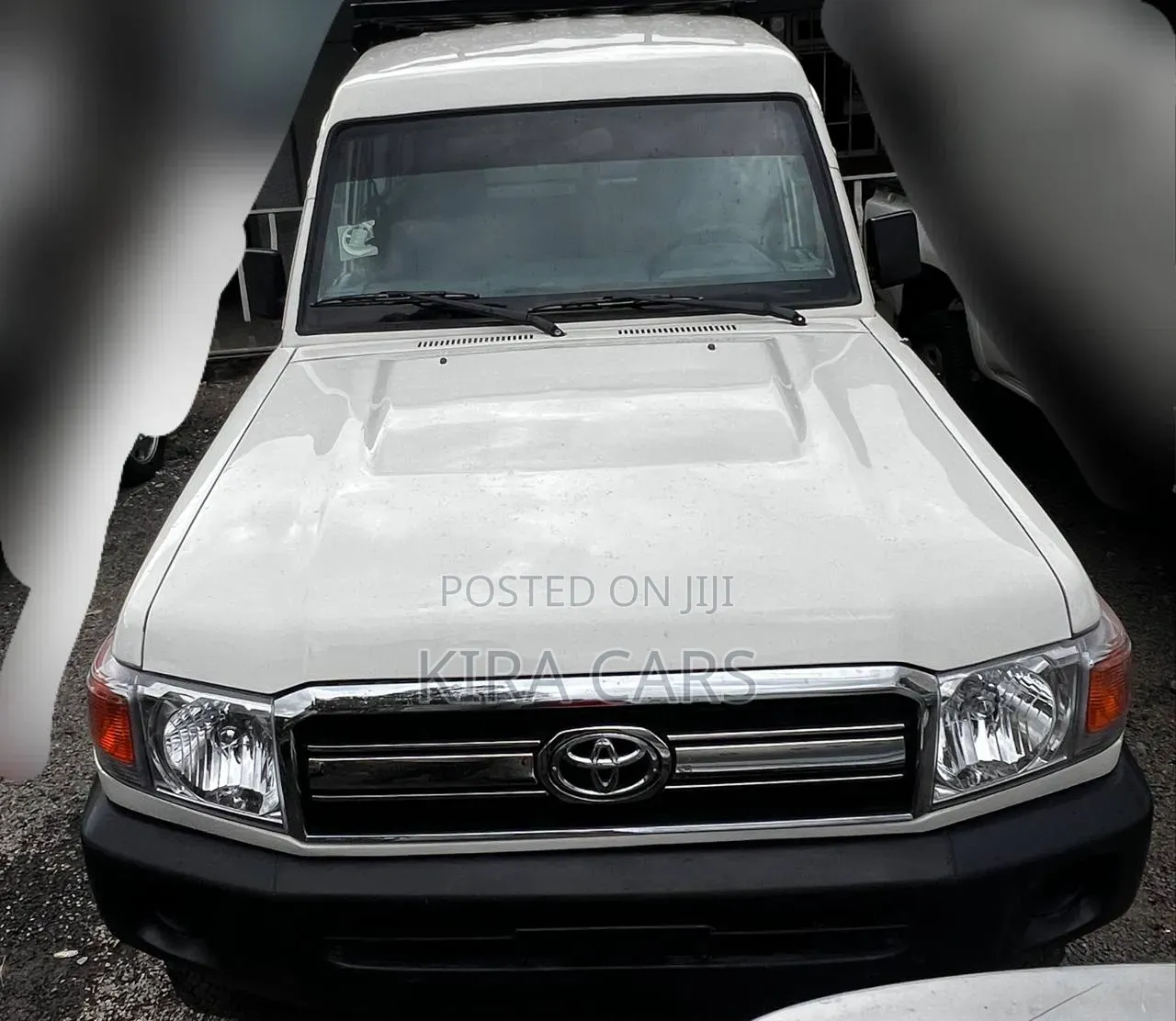 Toyota Land Cruiser 2010 White