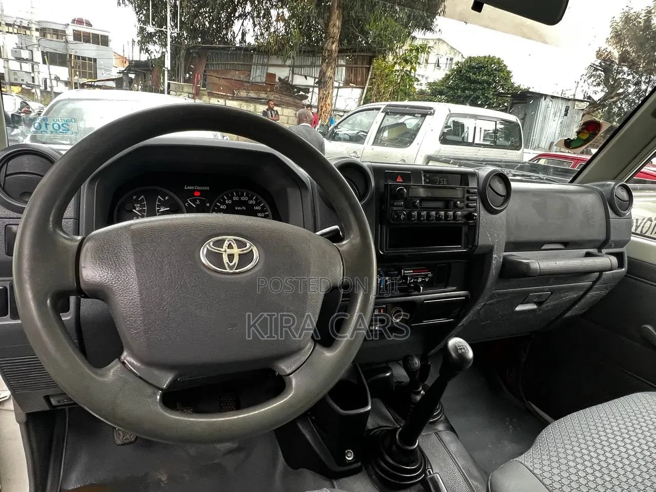 Toyota Land Cruiser 2010 White