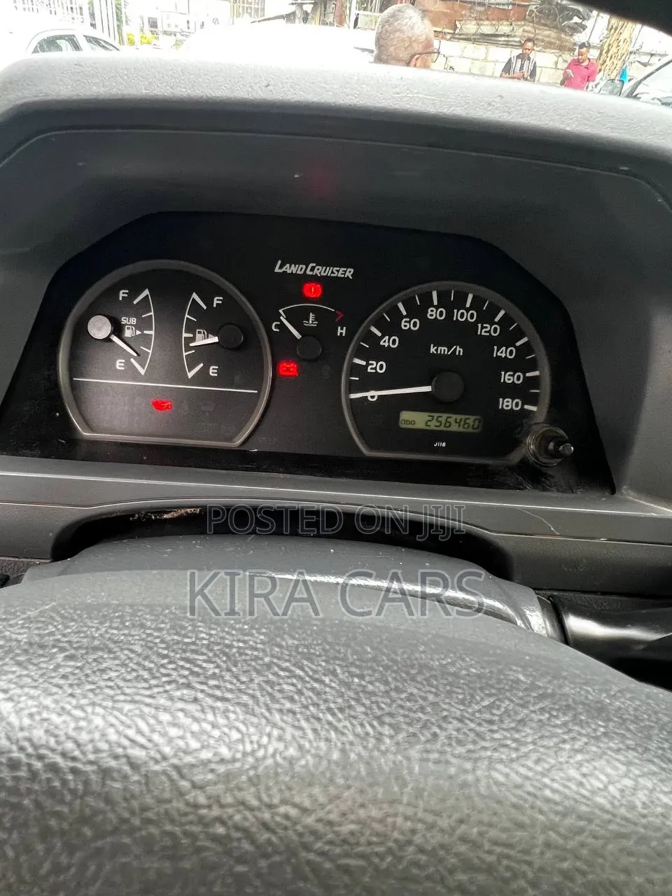 Toyota Land Cruiser 2010 White