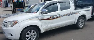 Toyota Hilux 2007 White