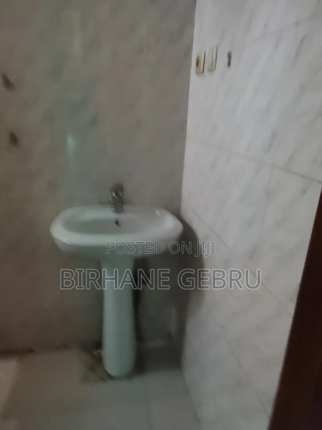 Furnished 6bdrm House in G+2, Bole for rent