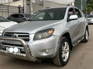 Toyota RAV4 2008 Silver