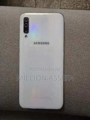 Samsung Galaxy A50 64 GB White