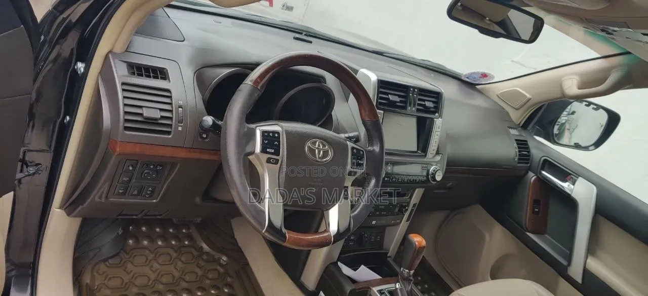 Toyota Land Cruiser 2013 Black