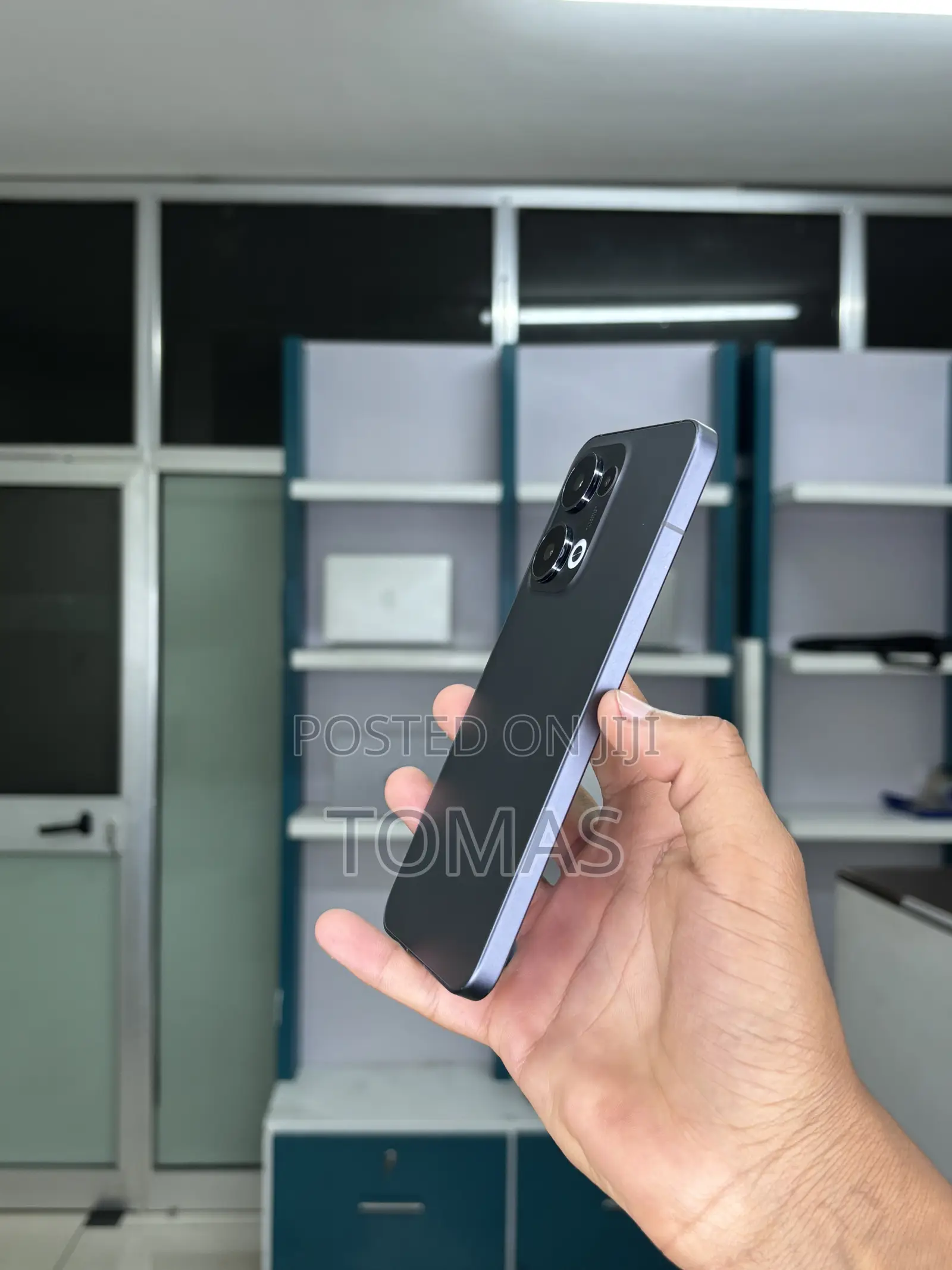 New Oppo Reno13 256 GB Black