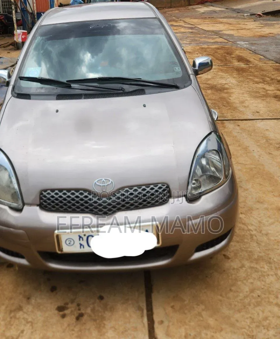 Toyota Yaris 2004 Gold