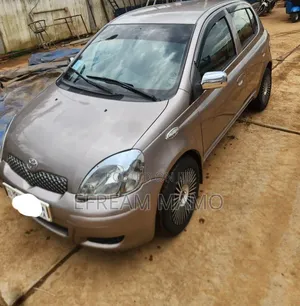 Toyota Yaris 2004 Gold