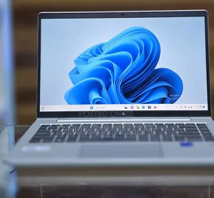 New Laptop HP EliteBook 640 G9 16GB Intel Core i7 SSD 512GB