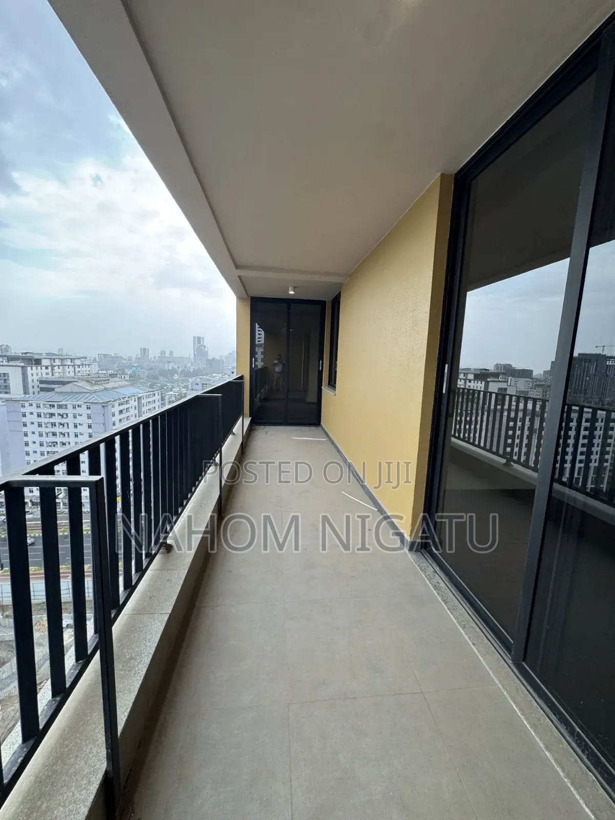 Furnished 3bdrm Apartment in Yeka for sale