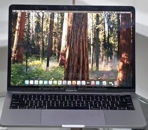 New Laptop Apple MacBook Pro 2019 16GB Intel Core i7 SSD 256GB