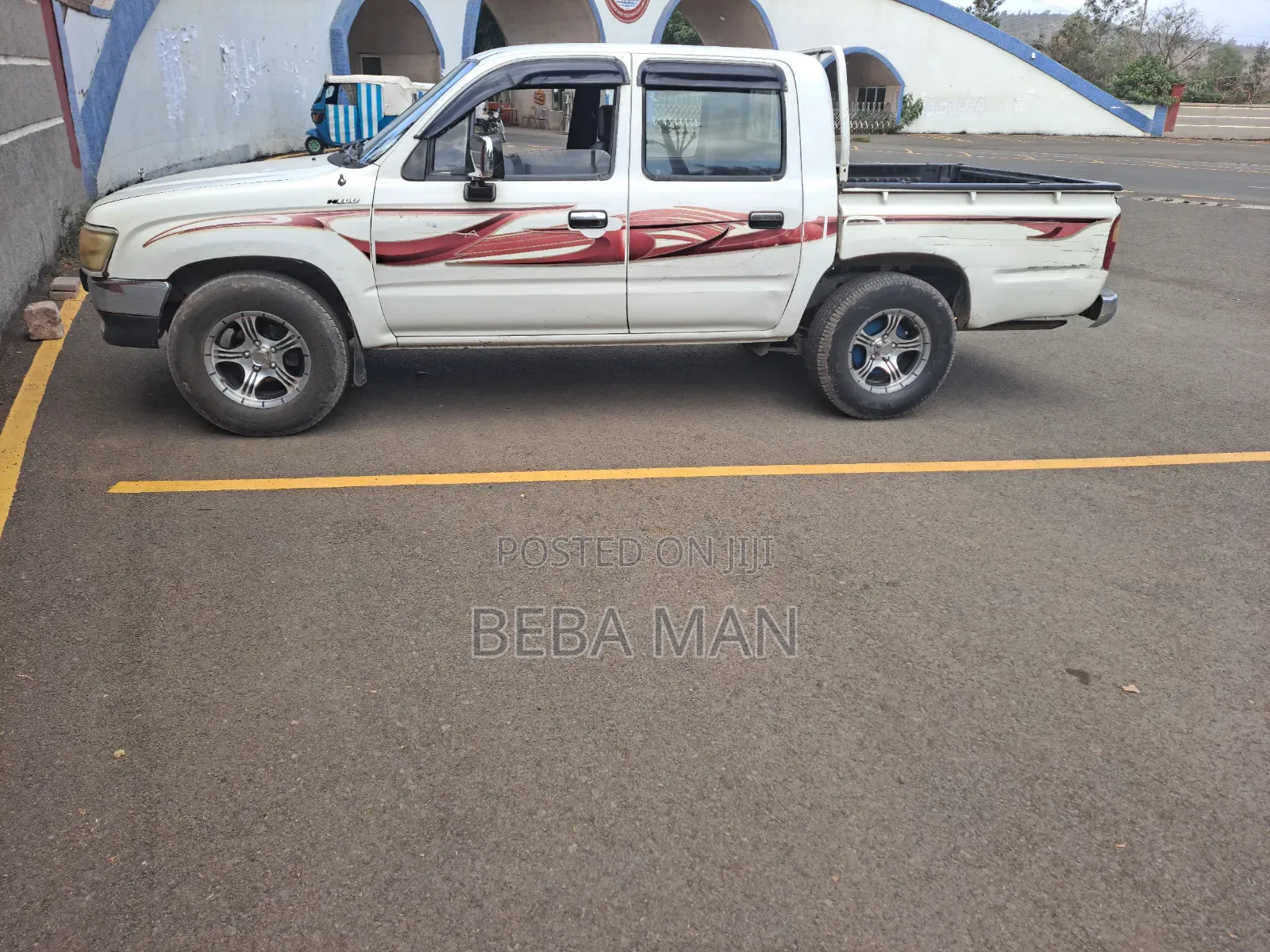 Toyota Hilux 1998 White