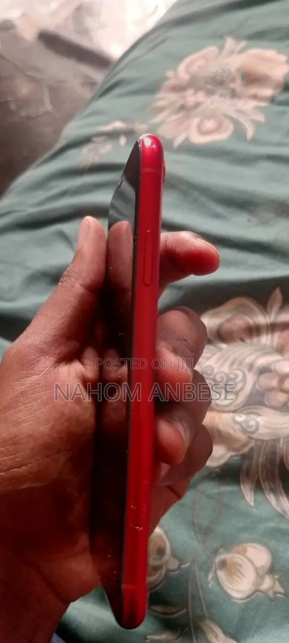 Apple iPhone XR 128 GB Red