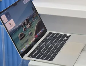 New Laptop Apple MacBook Air 2025 M4 13-inch 16GB Apple M4 SSD 256GB