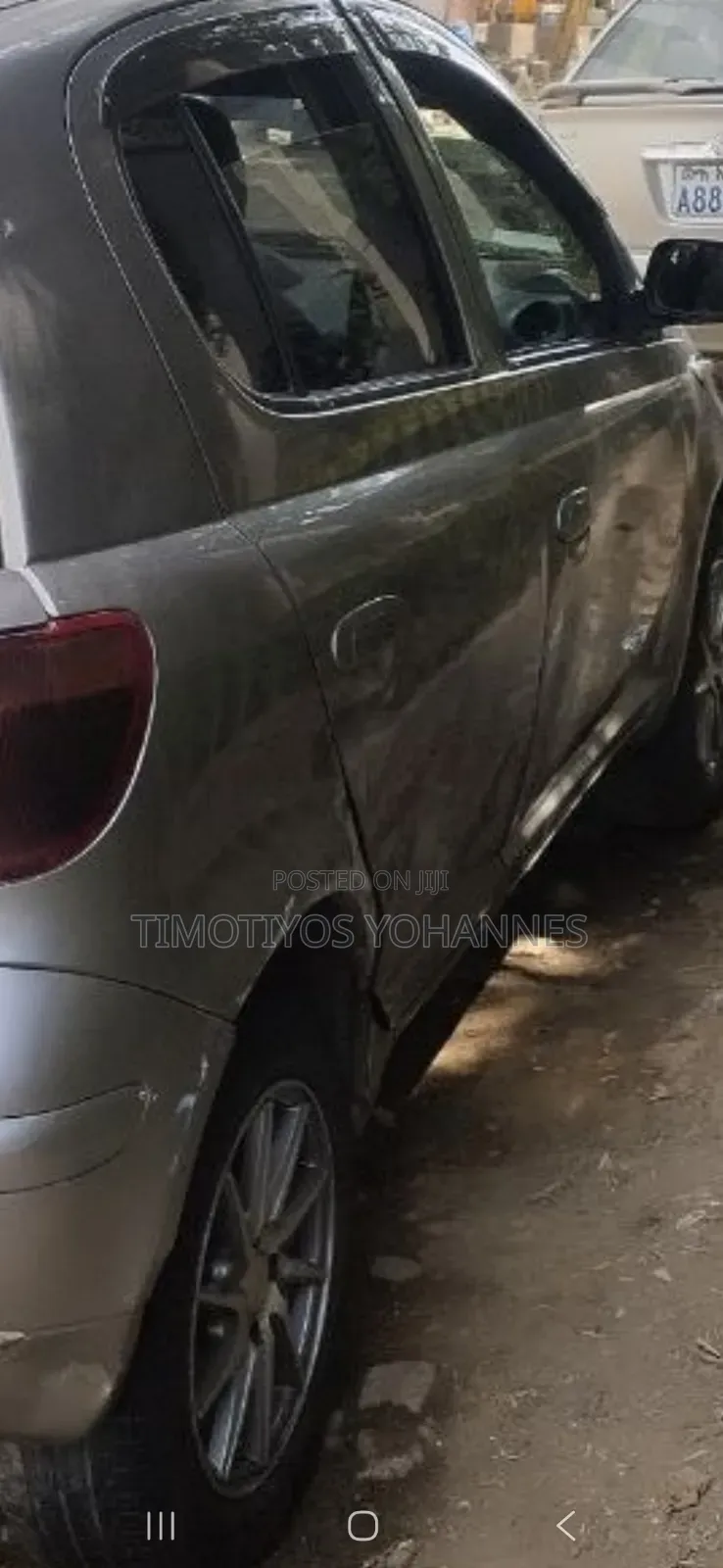 Toyota Vitz 1.0 FWD 3dr 2004 Gray