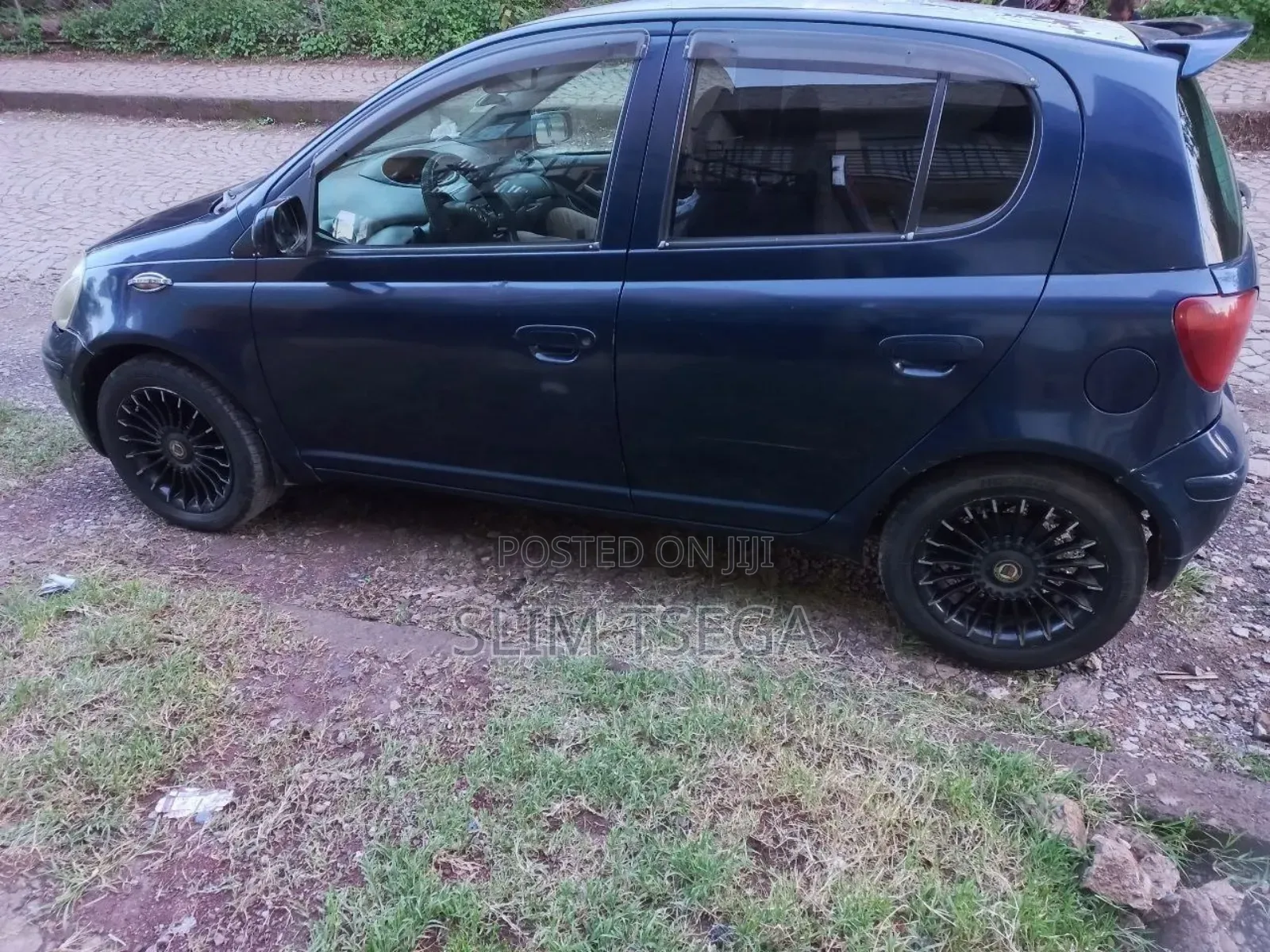 Toyota Vitz 2004 Green